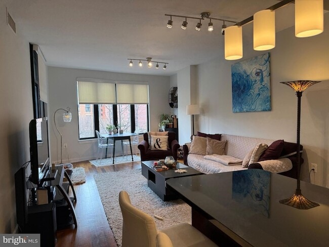 Building Photo - 1010 Massachusetts Ave NW