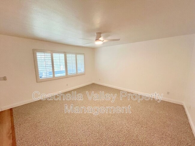 Building Photo - 1900 S Palm Canyon Dr