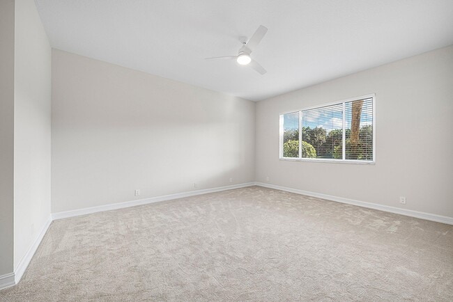 Building Photo - 106 Palm Bay Dr