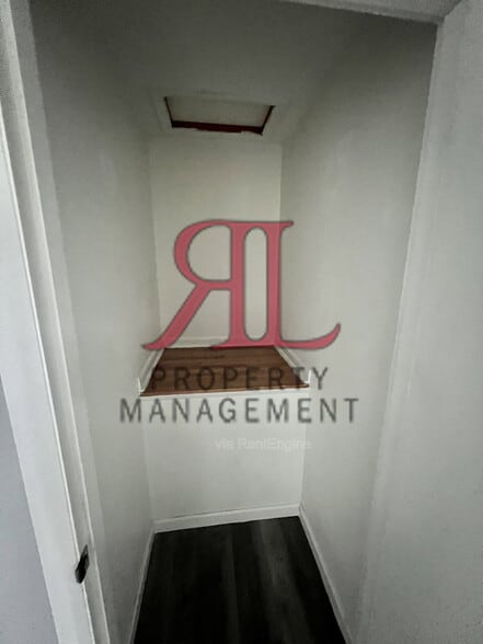 Building Photo - 2980 Reis Ave