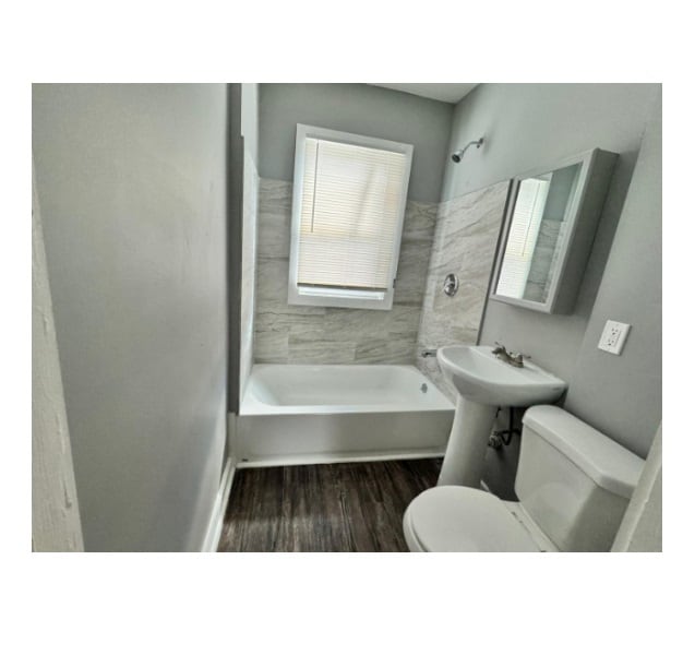 Building Photo - 3027 Northwestern St