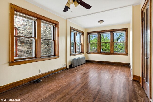 Building Photo - 1522 N Austin Blvd