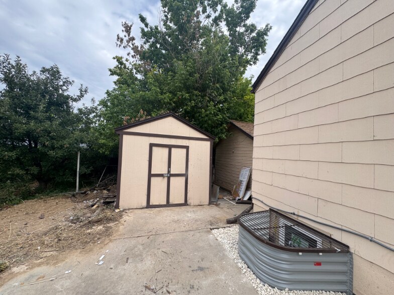 Building Photo - 10445 E 17th Ave