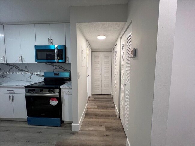 Building Photo - 21121 SW 85th Ave