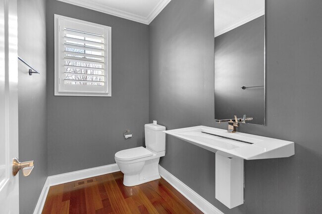 Building Photo - 7242 Greywall Ct