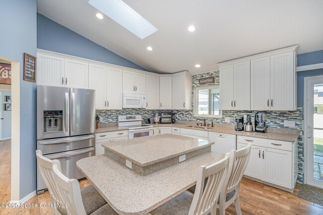 Building Photo - 1781 Radisson St NW