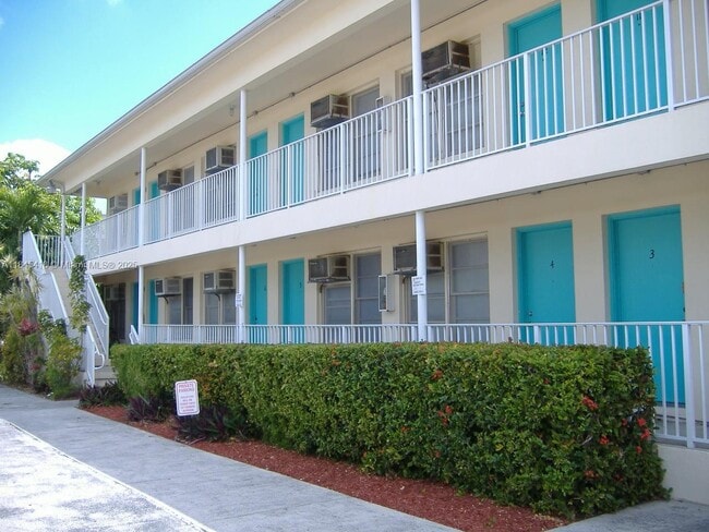 Building Photo - 2821 SW 1st Ave