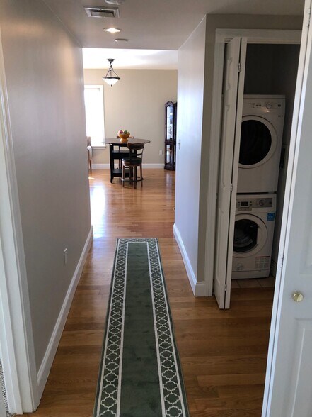 Building Photo - 1522 VFW Pkwy