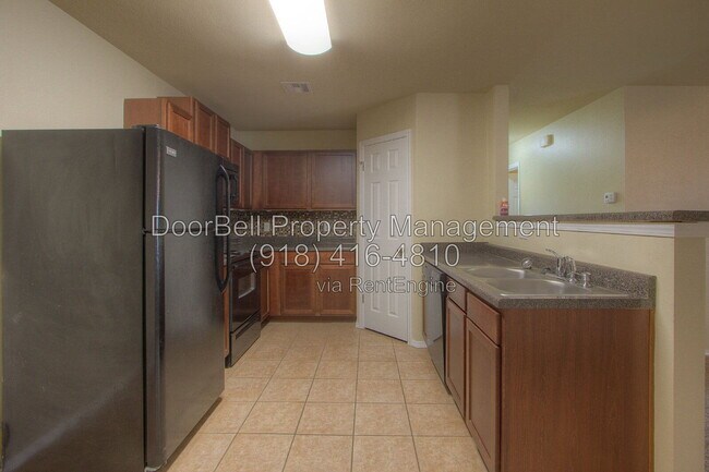 Building Photo - 5807 N 34th St