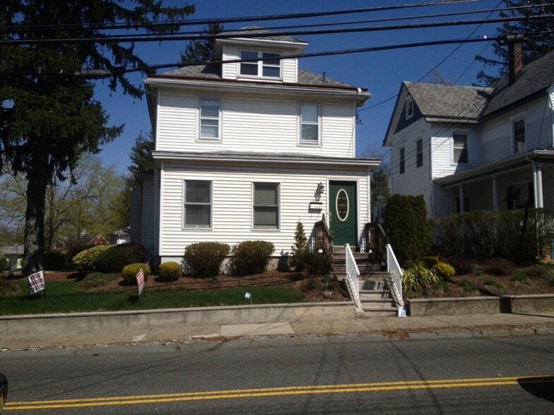 Front Entrance - 111 S Main St