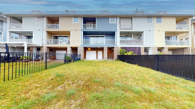 Building Photo - 1406 Veranda Mist