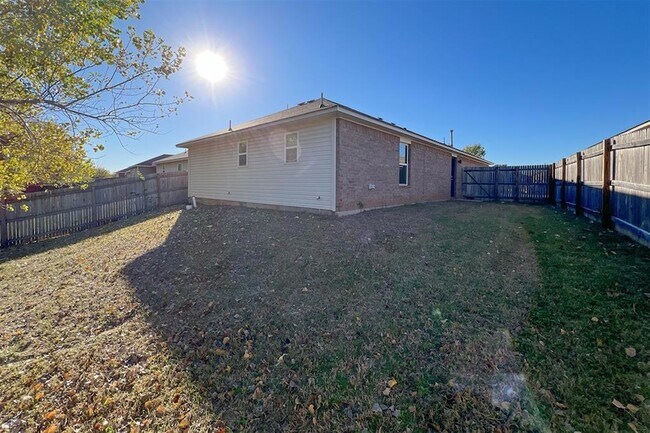 Building Photo - 7804 Bennie Terrace
