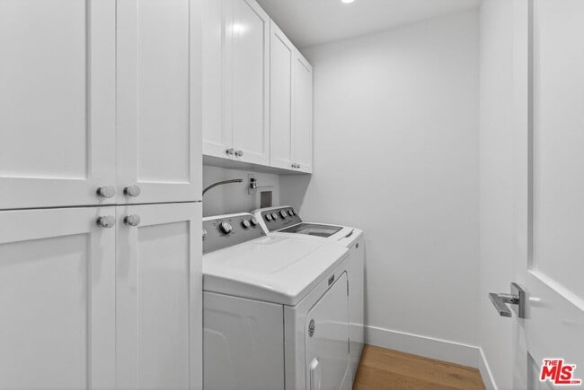 Building Photo - 9036 W 24th St