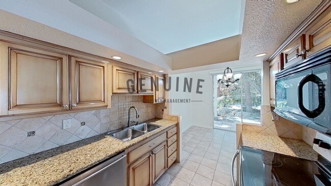 Building Photo - Coming Soon: Charming 2 Bed 2 Bath Condo i...