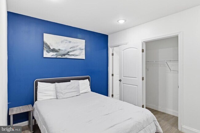 Building Photo - 925 N Broad St