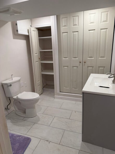 Building Photo - 89 Monroe St