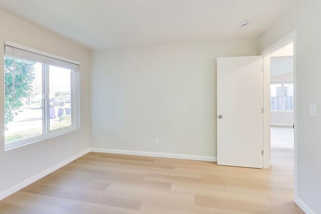 Building Photo - 451 Ruth Ct