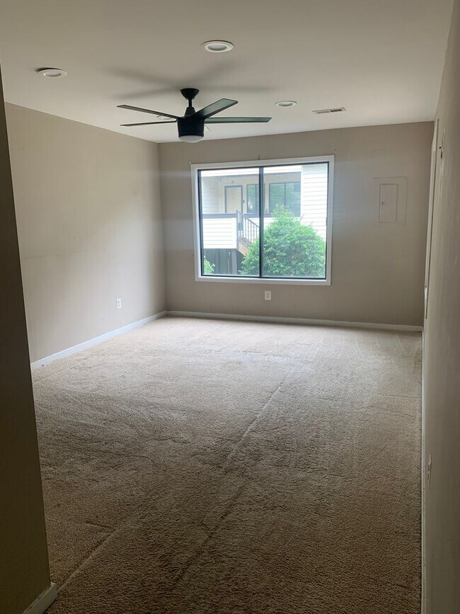 Building Photo - 2-Bedroom, 2-Bath Condo for Rent