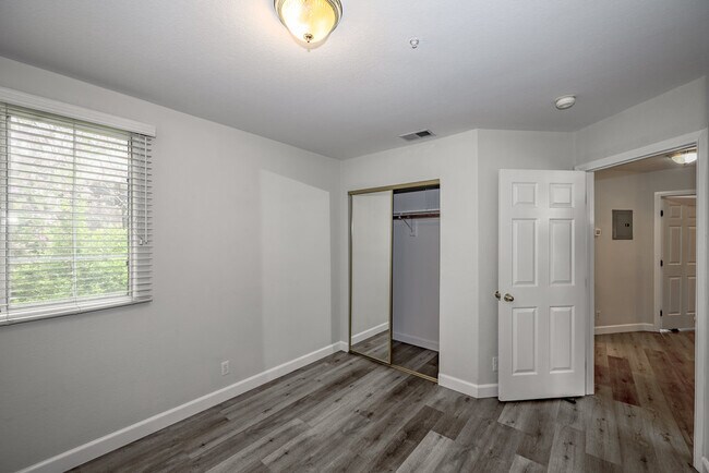 bdrm 2 - 515 S Shelton St