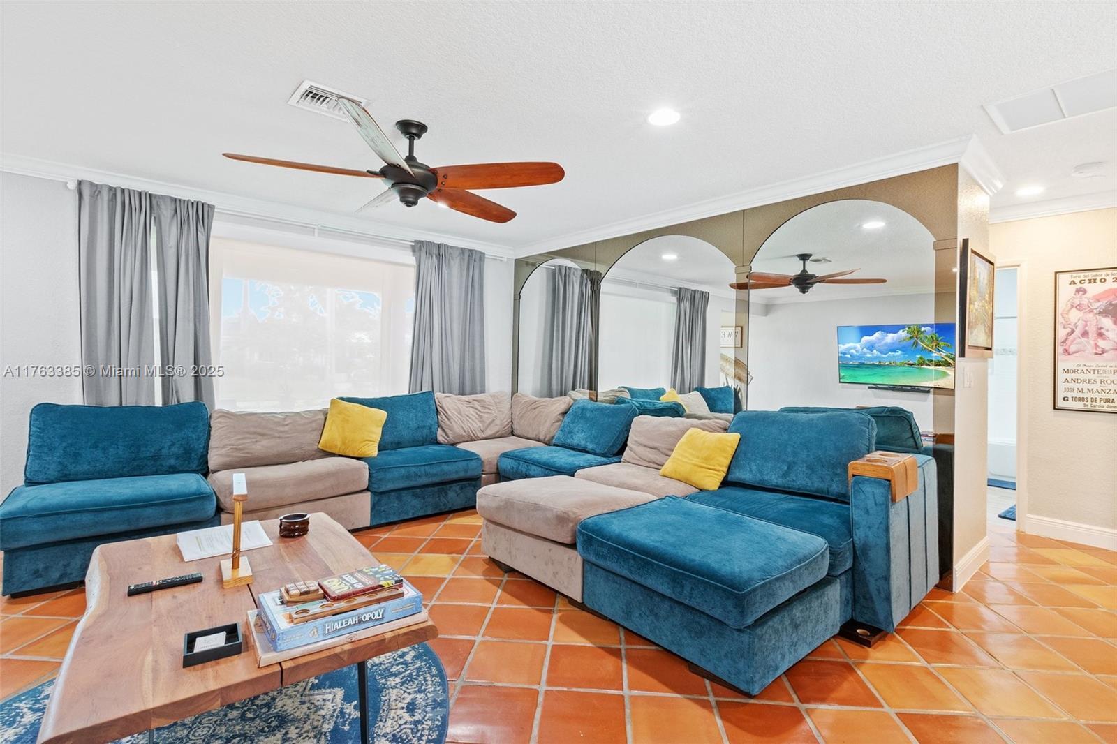 Building Photo - 1424 Nautilus Is