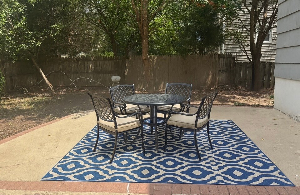 Building Photo - 34 Warman St