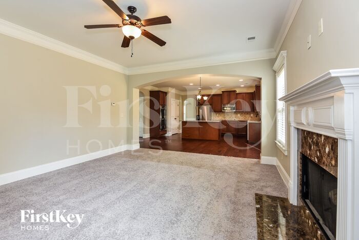 Building Photo - 5605 Horsebarn Ct