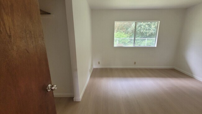 Building Photo - Bright Remodeled 3BR Home – Move-In Ready Now w/ Fenced Yard + Garage