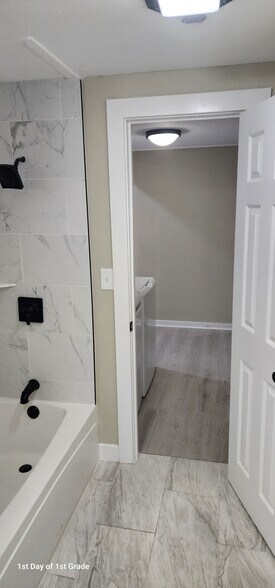 Building Photo - 261 N PERSHING AVE