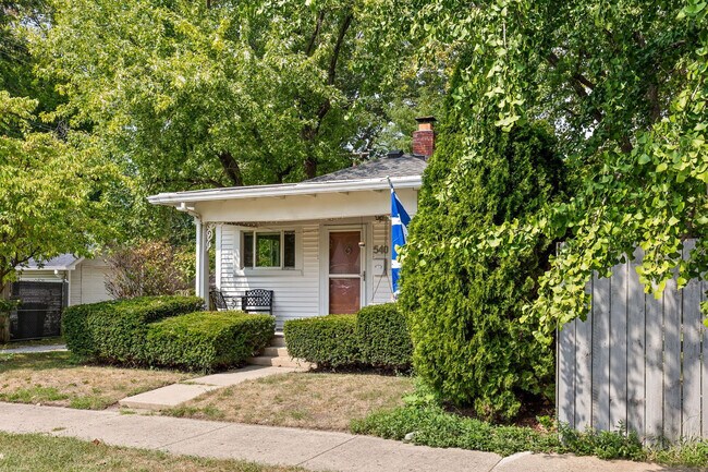 Building Photo - 540 E 64th St