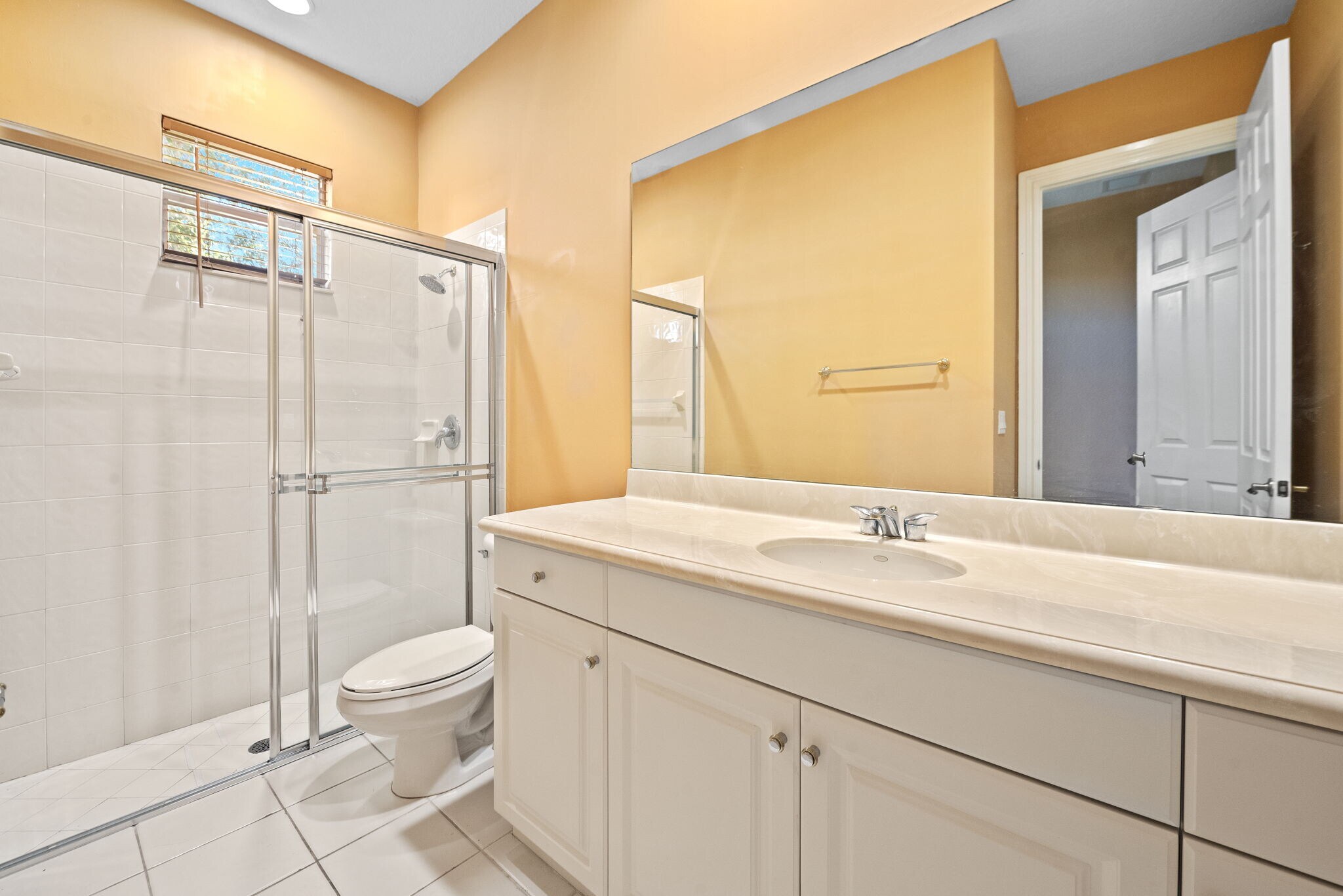 Secondary Bath - 12225 NW 71st St