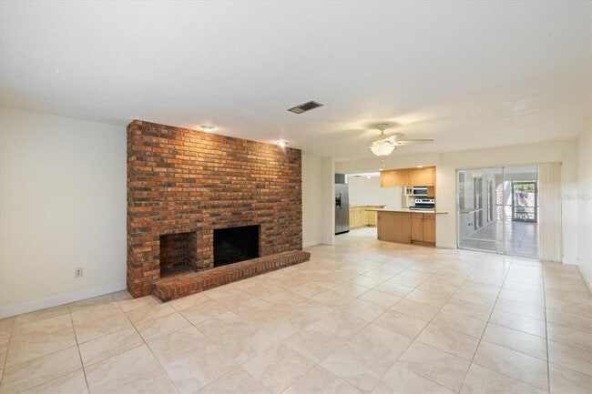 Building Photo - 5151 Oakmont Pl