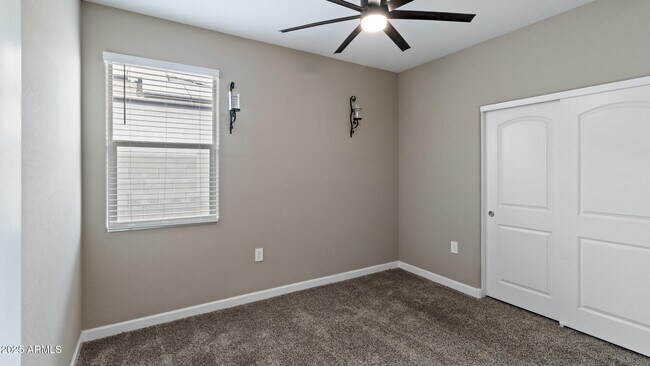 Building Photo - 3312 N 300th Dr