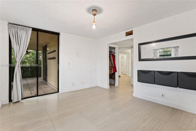 Building Photo - 10401 W Broward Blvd