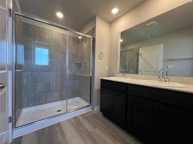 Building Photo - 1850 Settlers Glen Dr