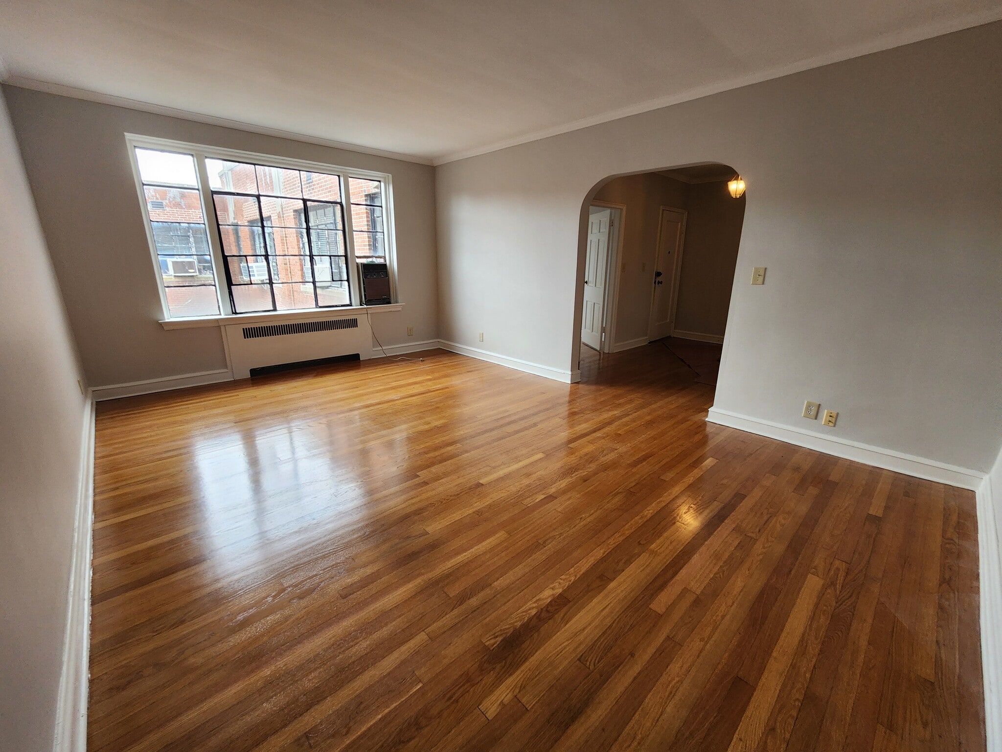 Building Photo - 105 Longwood Ave