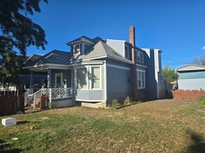 Building Photo - 304 S Anderson St