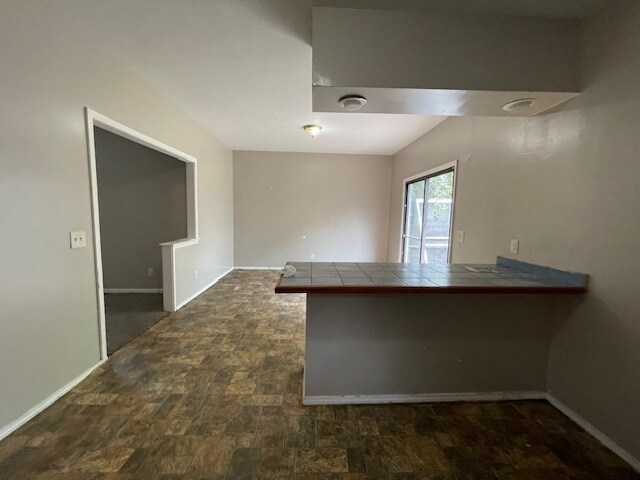 Building Photo - 504 W Navarre St