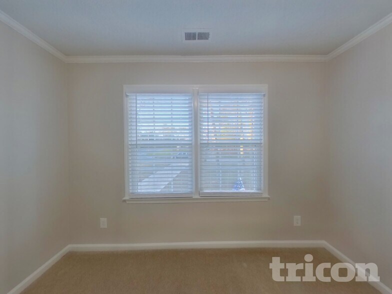 Building Photo - 8500 Hornwood Ct