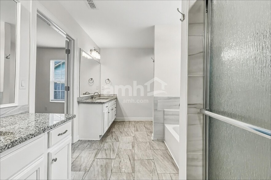 Building Photo - 4850 Beryl Dr