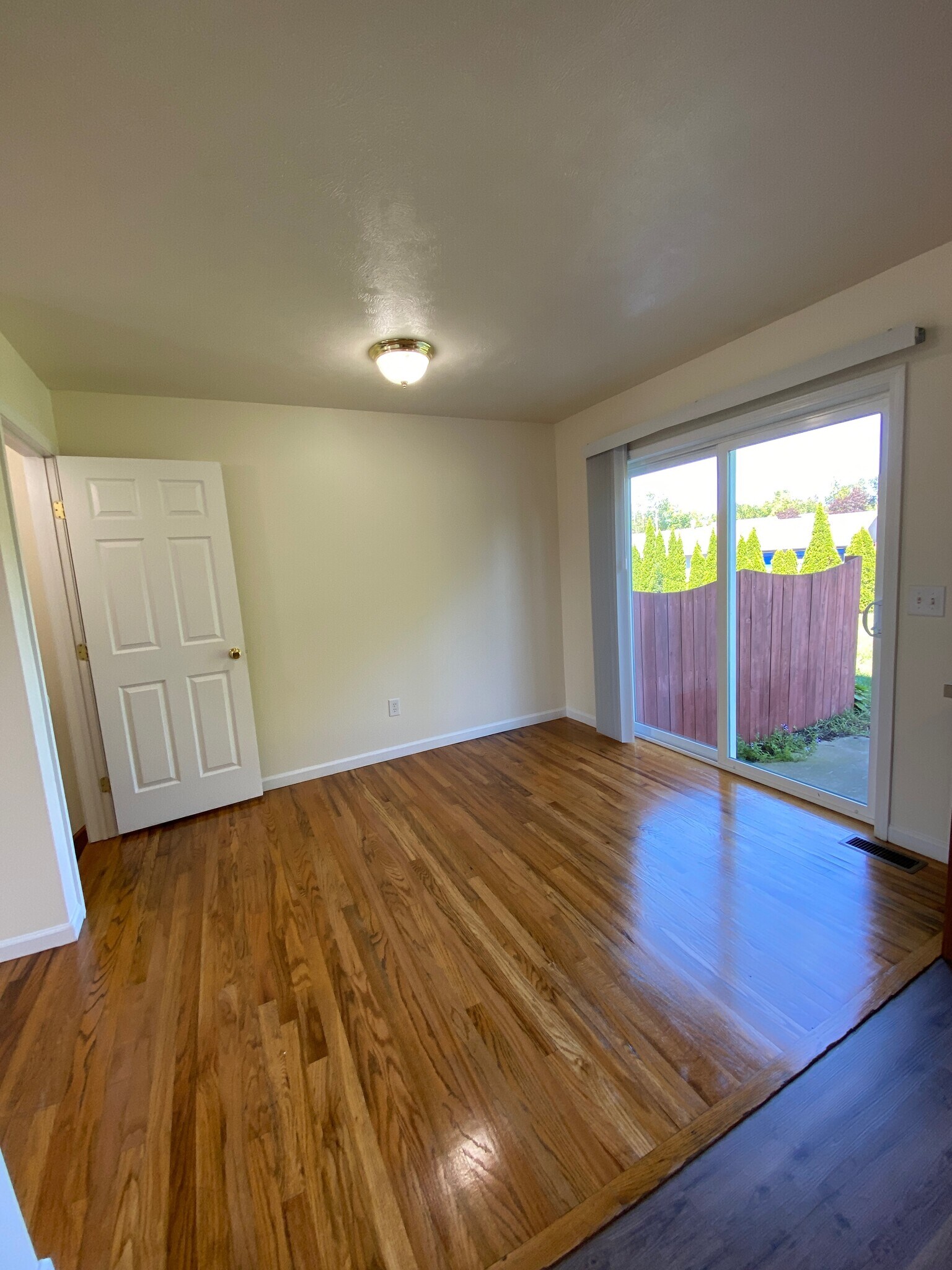 Building Photo - 204 Betsinger Rd