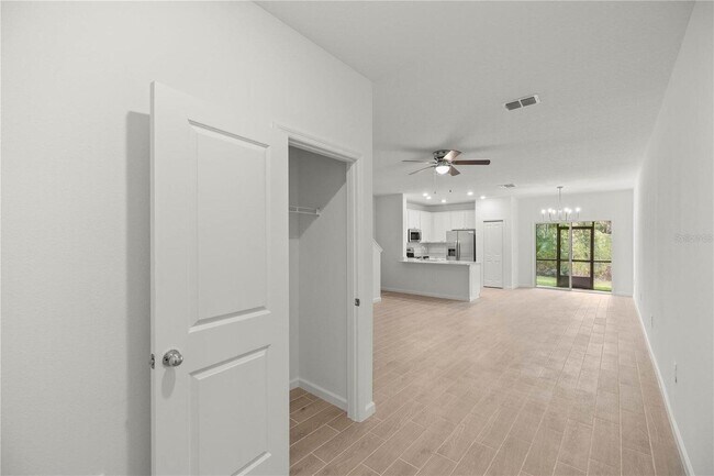 Building Photo - 3613 SE 37th Ct