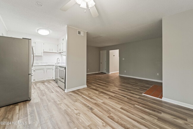Building Photo - 9 S Onsville Pl