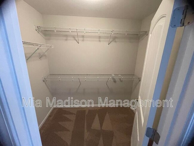 Building Photo - 115 Reese Way