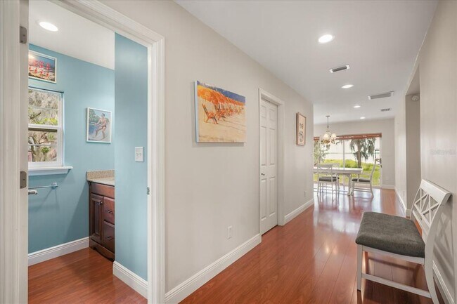 Building Photo - 9118 Edgewater Dr