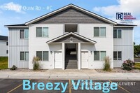 Building Photo - MOVE IN SPECIAL - 3 Bedroom 1 Bath Apartment