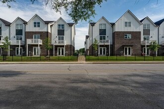 Building Photo - 5602 Sofias Cir