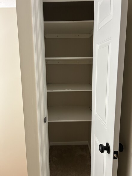 Linen closet - 950 Twin Leaf Ct