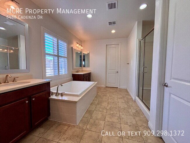 Building Photo - 6488 Cadenza Dr