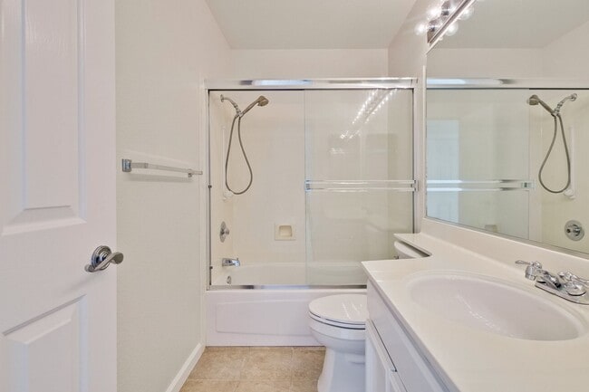Building Photo - 4616 Hampton Falls Pl