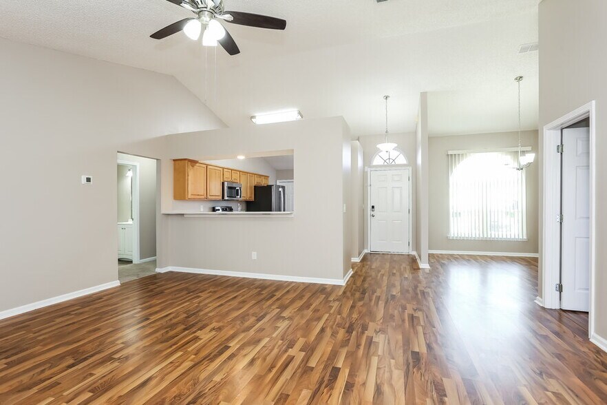 Building Photo - 3349 Citation Dr